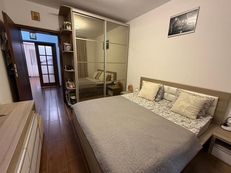 Apartament cu 2 camere decomandat în Mogoșoaia