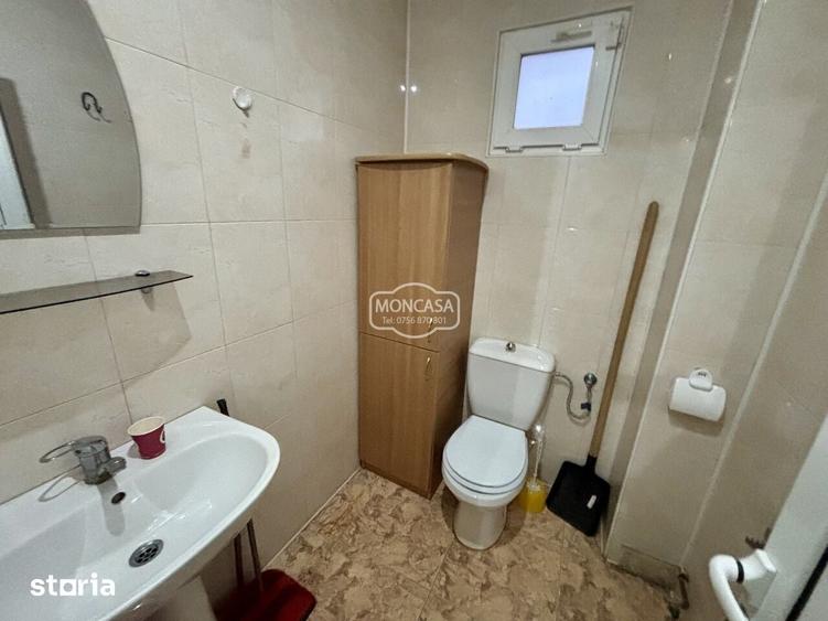 Spațiu comercial, de 85 mp, în Central
