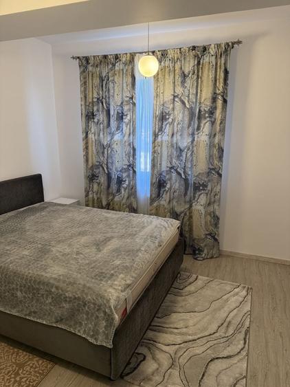 Apartament cu 3 camere semidecomandat în Ultracentral