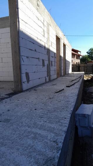 Casă cu 4 camere în Albești-Paleologu