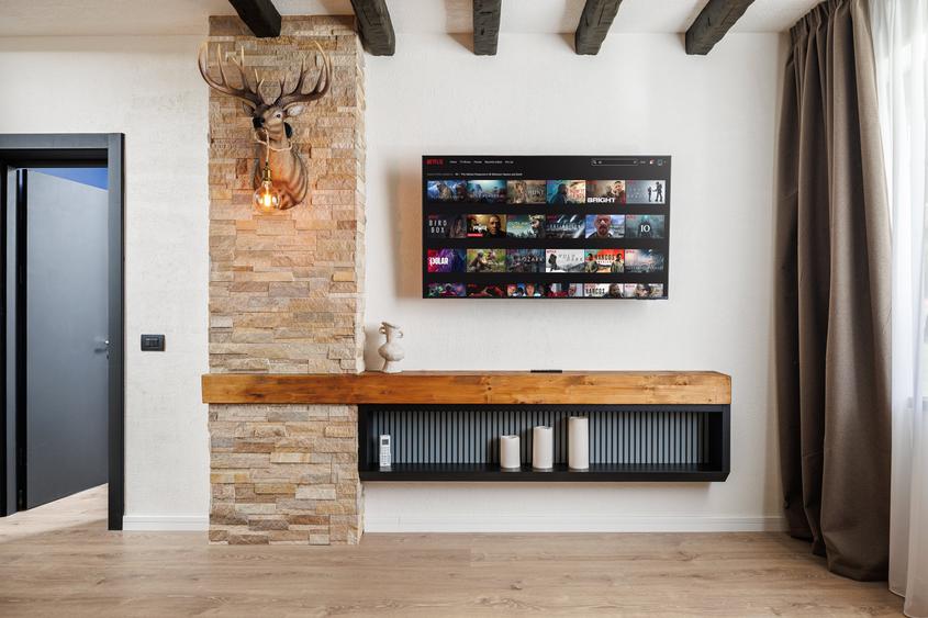 Apartament cu 2 camere nedecomandat, mobilat în Poiana Brașov