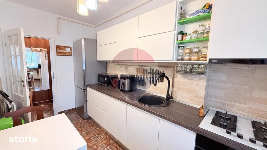 Apartament cu 3 camere decomandat în Chiajna