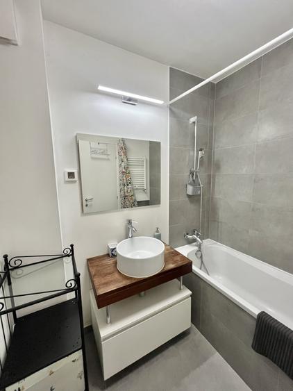 Apartament cu 2 camere semidecomandat în Domenii