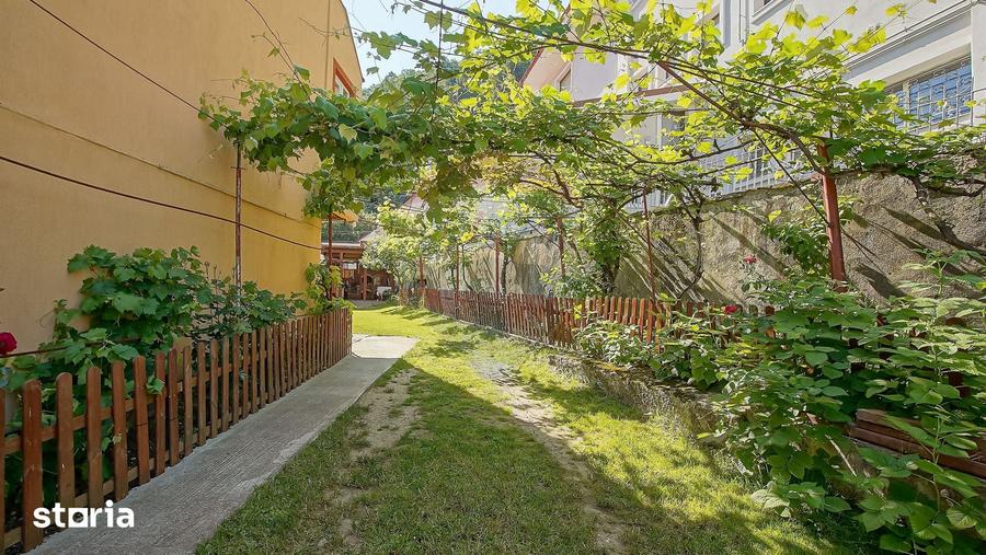 Casă cu 6 camere cu Teren 700 Mp în Ultracentral