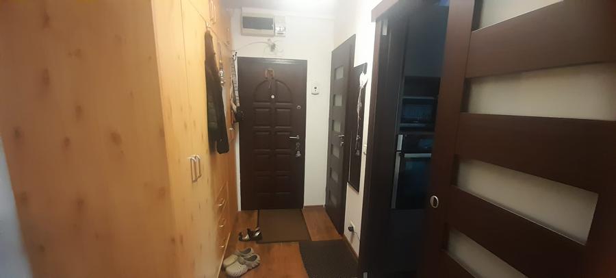 Apartament cu 4 camere decomandat în Drumul Taberei