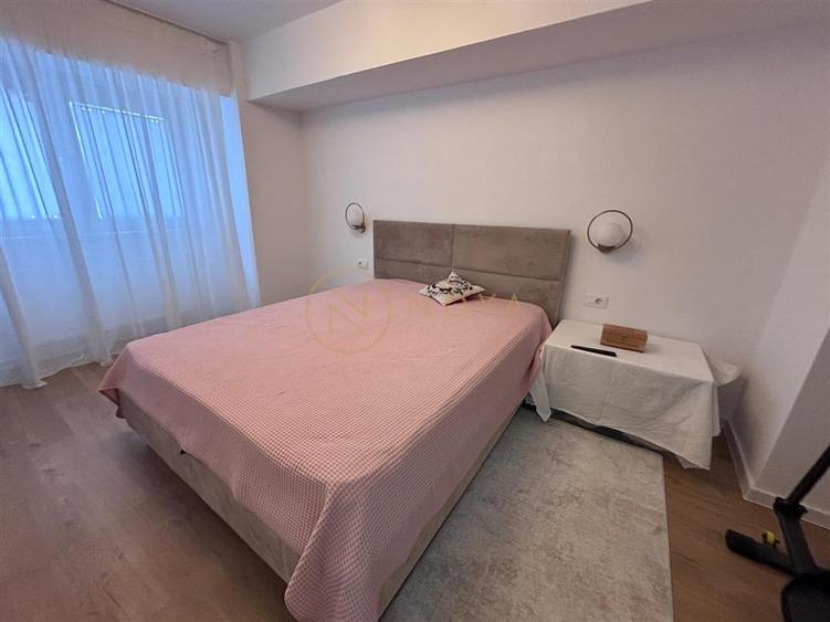 Apartament cu 4 camere decomandat, mobilat în Lujerului