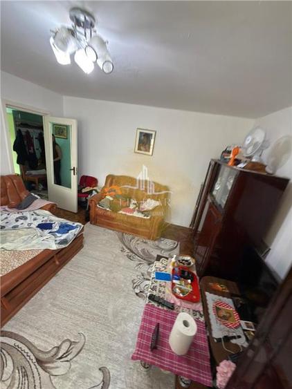 Apartament cu 3 camere decomandat, mobilat în Bucovina