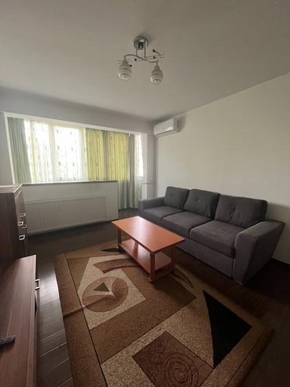 Apartament cu 2 camere decomandat în Drumul Taberei
