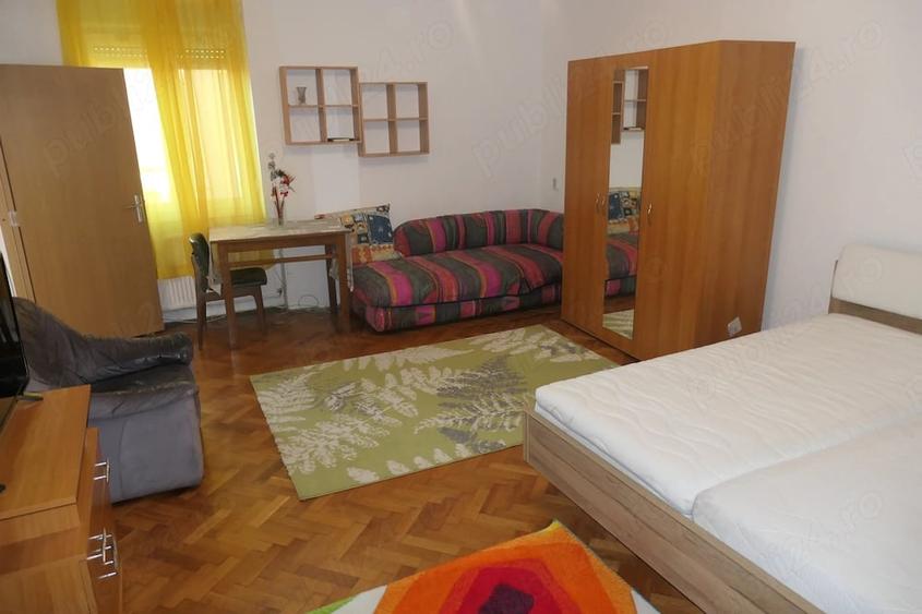 Garsonieră decomandată în Central