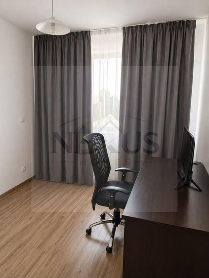 Apartament cu 3 camere semidecomandat, mobilat în Metalurgiei