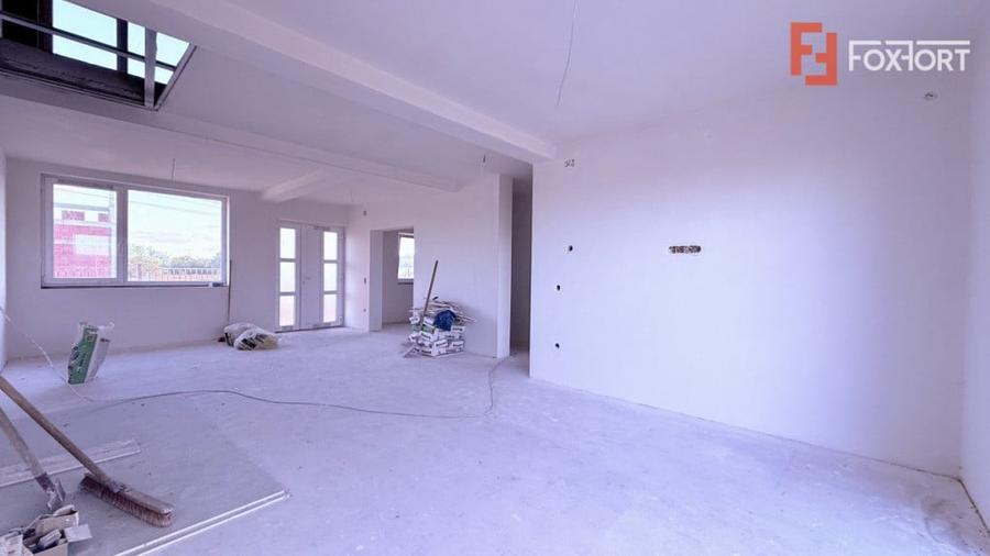 Casă cu 2 camere cu Teren 280 Mp în Sânandrei