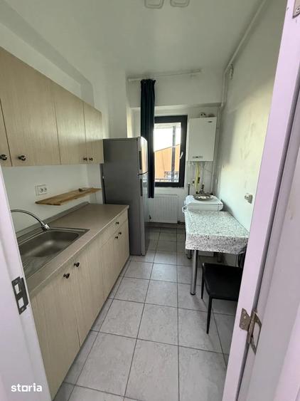 Apartament cu 3 camere decomandat, mobilat în Militari