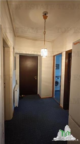 Apartament de 3 camere ultracentral, 2 intrari, lift cu acces privat, pod pentru - 6