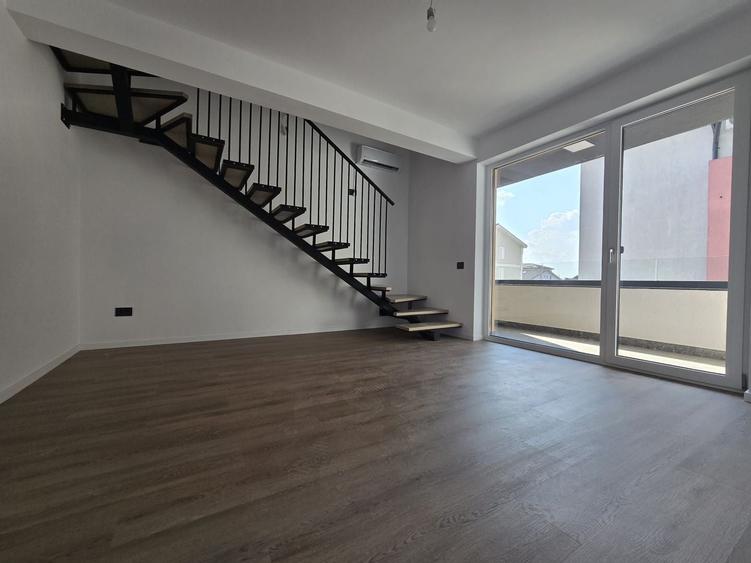 Apartament superb pe 2 niveluri. Bucatarie inchisa. 2 Locuri de Parcare. - 1