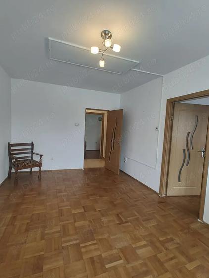 Vand apartament 3 camere in Hunedoara, zona Micro1-Parc Corvin, et.2 - 4