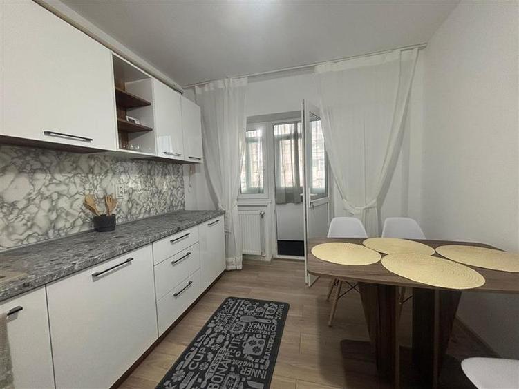 Apartament cu 2 camere de inchiriat strada Victoriei Tulcea - 10