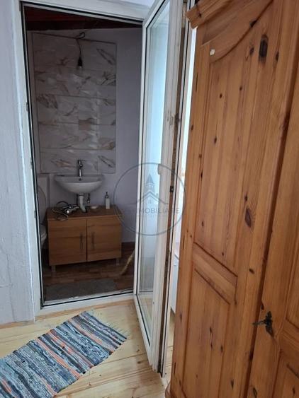 Casă cu 4 camere cu Teren 10000 Mp în Dumitra