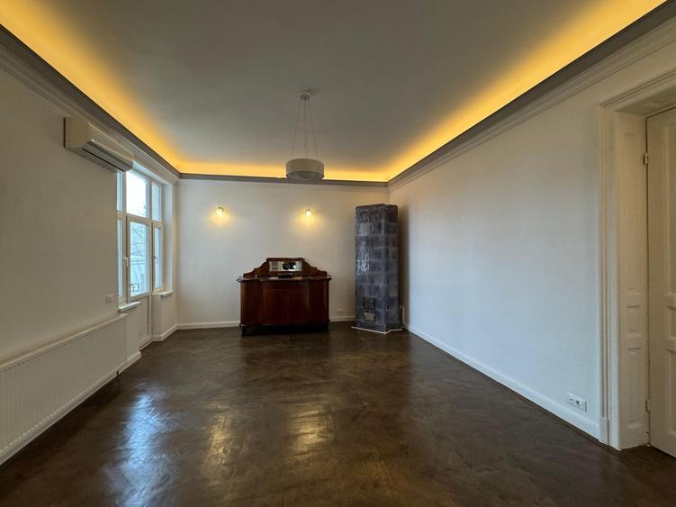 Etaj intreg, 5 camere in VILA INTERBELICA 180 mp, renovat - 4