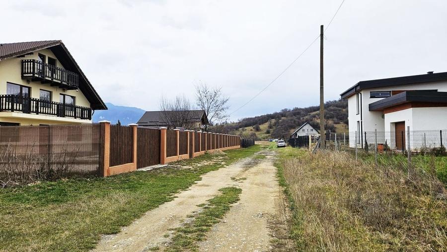 Rasnov -Glejarie 1000 mp front 42m posibilitate duplex sau 2 constructii - 10