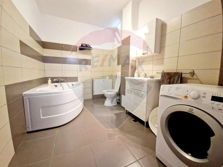 CHIRIE - Casă  4 camere , curte ,  zona LPS - 12