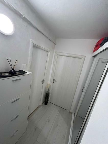 Inchiriez Garsoniera - 2