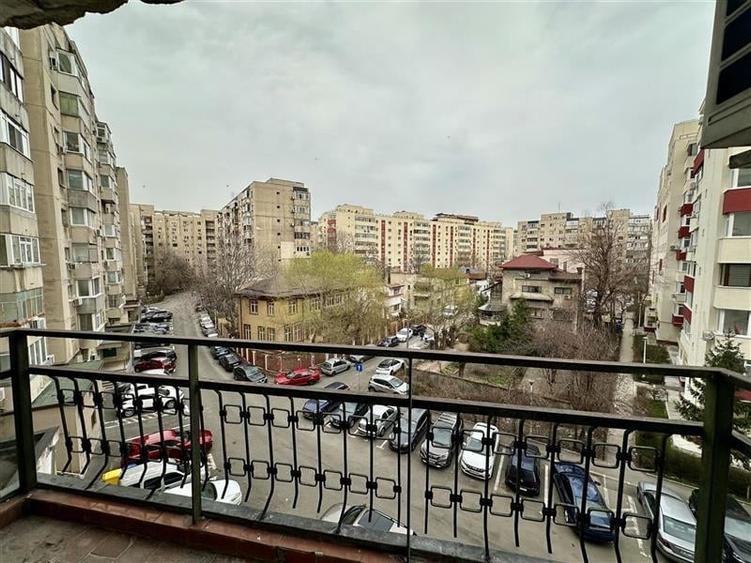 Inchiriere spatii birouri in zona Tineretului 64 mp - 14