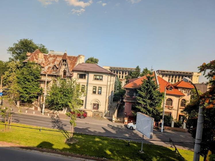 Plevnei-Casa Radio eleganta/robusta,9cam.D+P+E+M,renovata,curte generoasa,metrou