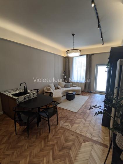 Apartament de vânzare, 3 camere, 61 mp, Central Zona Piața Mihai Viteazul