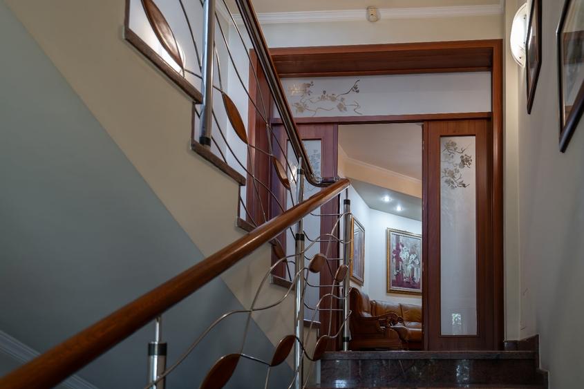 Casă individuală cu 17 camere cu Piscina în Chiajna