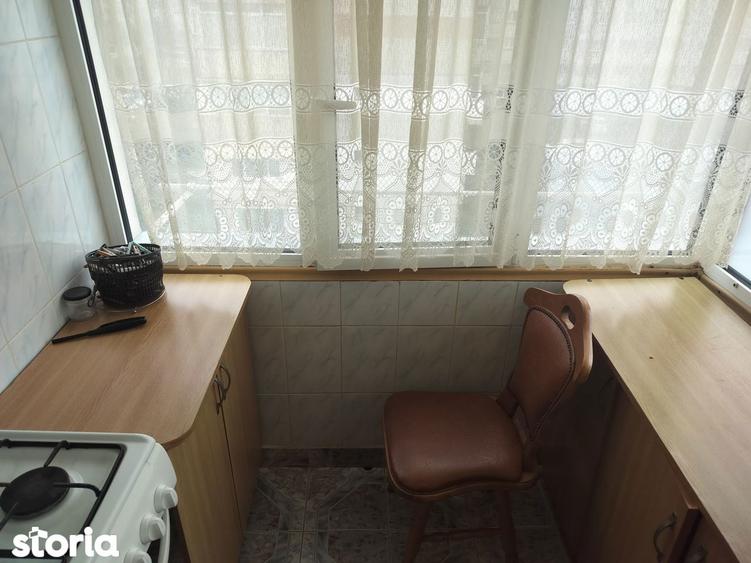 Vand sau schimb apartament 2 camere cu 3 camere si diferenta - 4