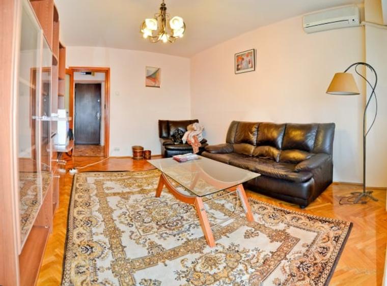 1 MAI/Domenii/Apartament cu 3 camere/' - 1