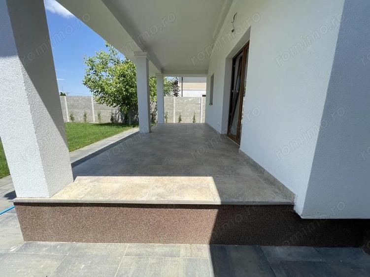 Duplex despartit prin spatiu tehnic - 2