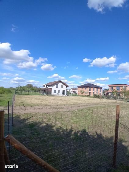Teren de 903 mp, în Dumbrăvița
