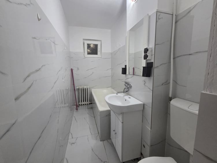 Apartament cu 2 camere semidecomandat în Alexandru cel Bun