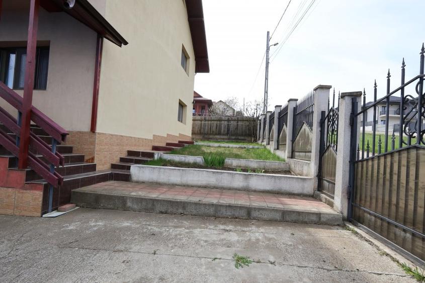 Casa de vanzare in Rediu – Spatiu Generos pentru Doua Familii - 13