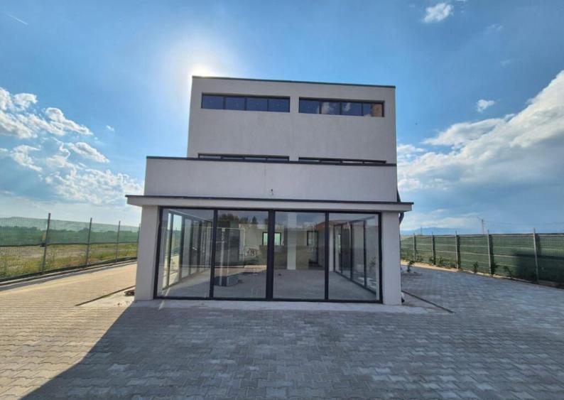 Inchiriere cladire P+1+M *vad intens* -zona RAR-Tg. Jiu - 7