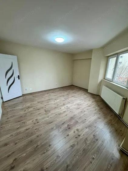 Apartament ULTRACENTRAL-renovat complet potrivit de investitie sau locuinta pers - 6