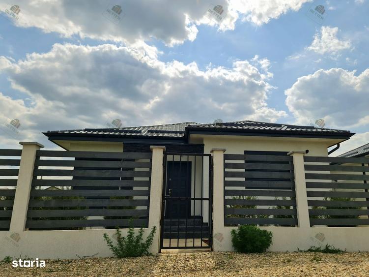 Casa Individuala - Gata De Mutare - 3 Camere - Comuna Berceni - 5