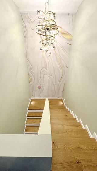 Terase generoase cu vederea spre padure - 17