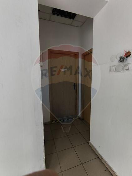 Spațiu comercial semicentral de inchiriat - 8