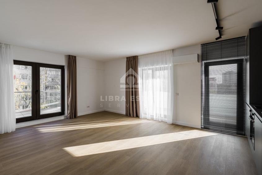 Apartament 3 camere in bloc NOU Central -  Zona P-ta Victoriei - 1