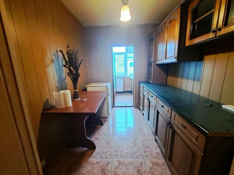 Vanzare Apartament 2 Camere, Decomandat , Micro 12 Targoviste - 6