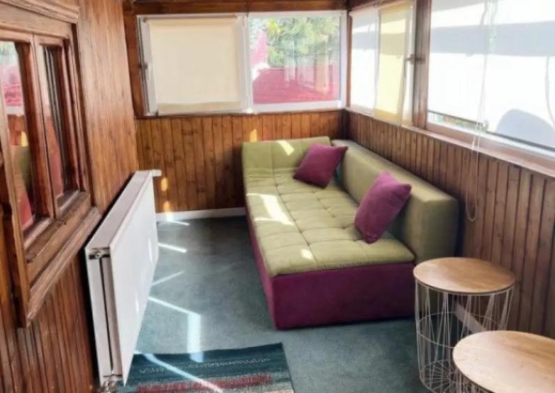 Cabana cu 4 dormitoare, foisor, ciubar, Statiunea Muntele Ba - 8