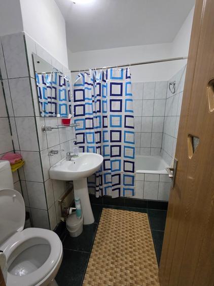 Trapezului, 5 minute metrou 1 Decembrie 1918, bloc 1978, reabilitat - 2