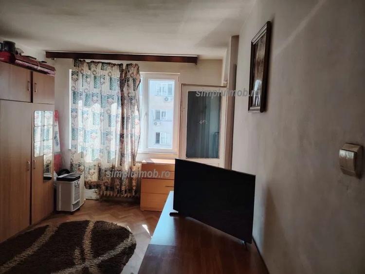 Metrou 1 Decembrie 1918 3 camere - 3