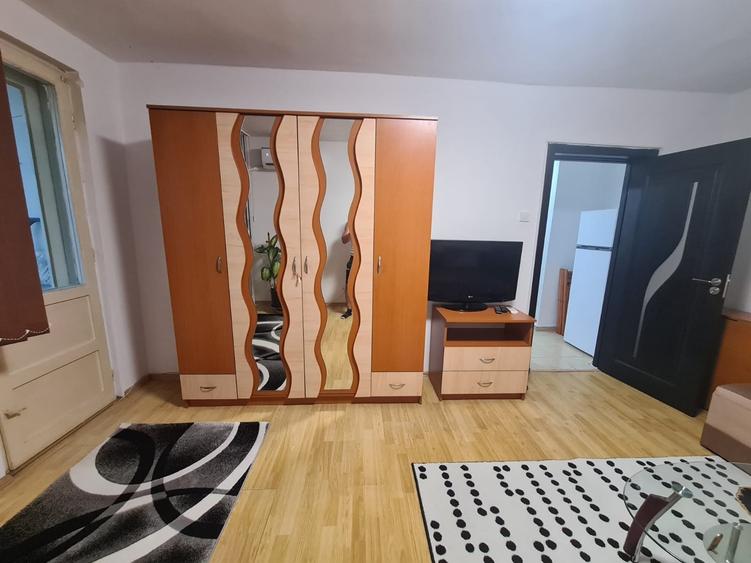 Apartament 2 Cam  Decomandat Teiul Doamnei - Ion Berindei - 1