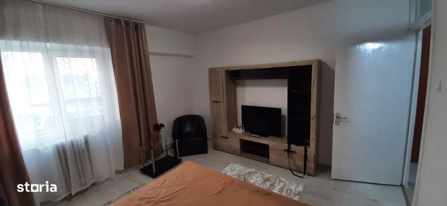 Inchiriez apartament cu o camera - 2