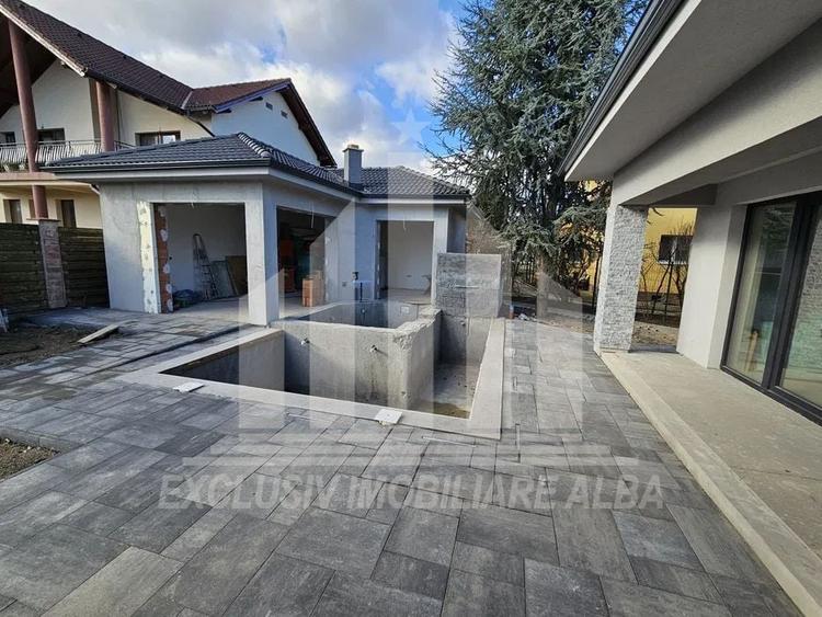 Casa individuala | 1 nivel | Piscina | 300 mp | 900 mp teren | Cetate - 3