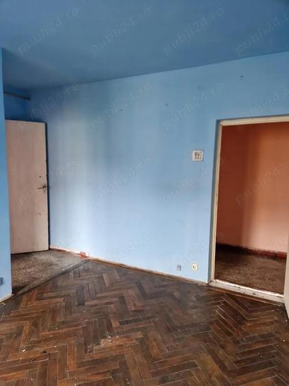 Apartament de vanzare - 2 camere, Petrosani, Str. Aviatorilor, bloc 1 - 3