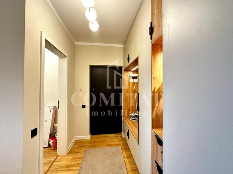 Apartament cu 2 camere semidecomandat, mobilat în Florești